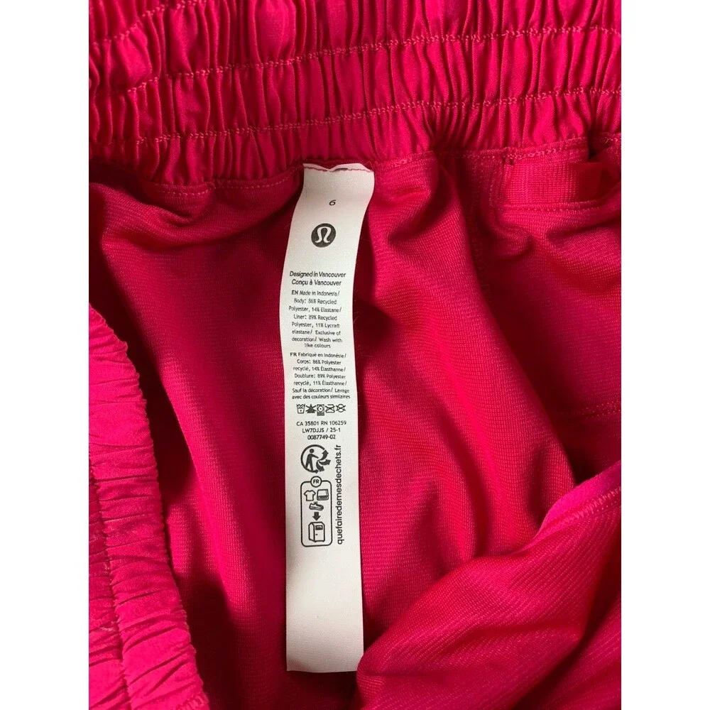 Lululemon Hotty Hot High-Rise Lined Short 2.5” inseam Size 6